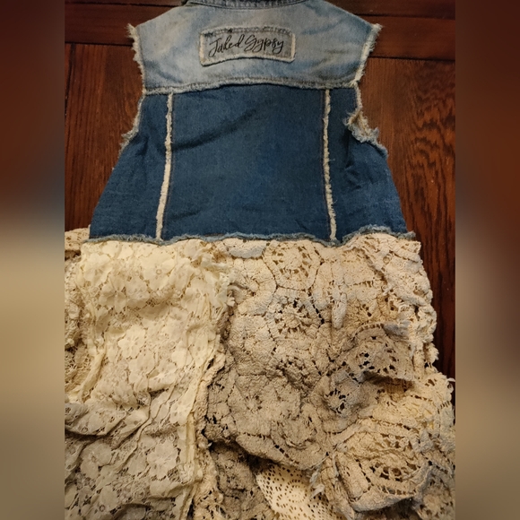 Cottagecore On The Edge Vest - Picture 3 of 3